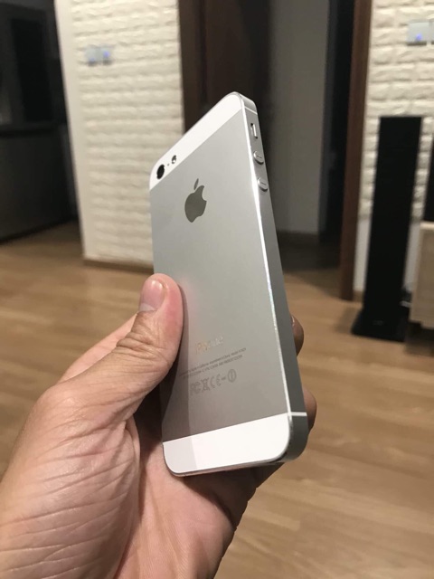 Điện thoại iphone 5 trắng quốc tế chính hãng | BigBuy360 - bigbuy360.vn