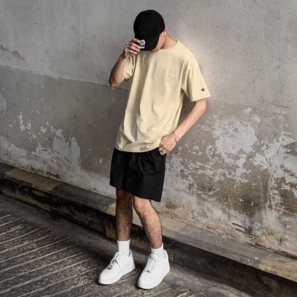 Áo Thun Champion Màu Tan Thêu Chữ Màu Trắng Chất Liệu 100% Cotton Thoáng Mát Form Rộng Thoải Mái