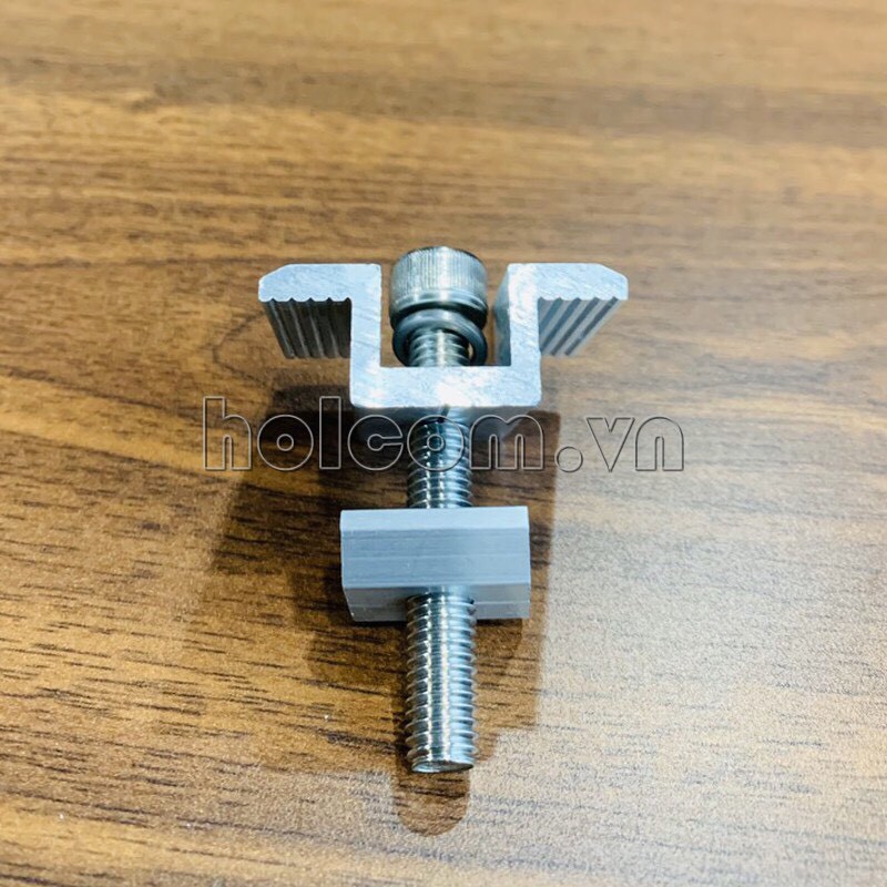Kẹp giữa 2 tấm Pin ( đủ bộ )