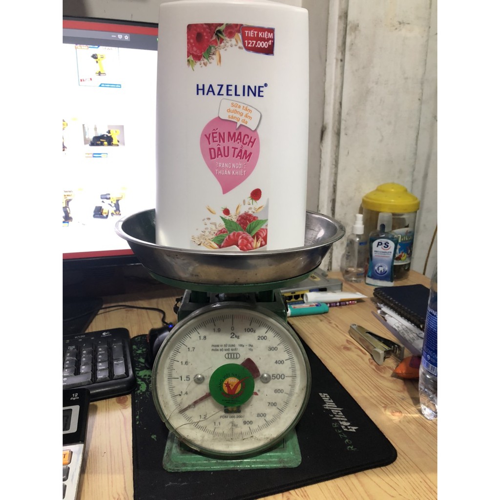 Sữa tắm Hazeline yến mạch dâu tằm loại 1.2kg NEW