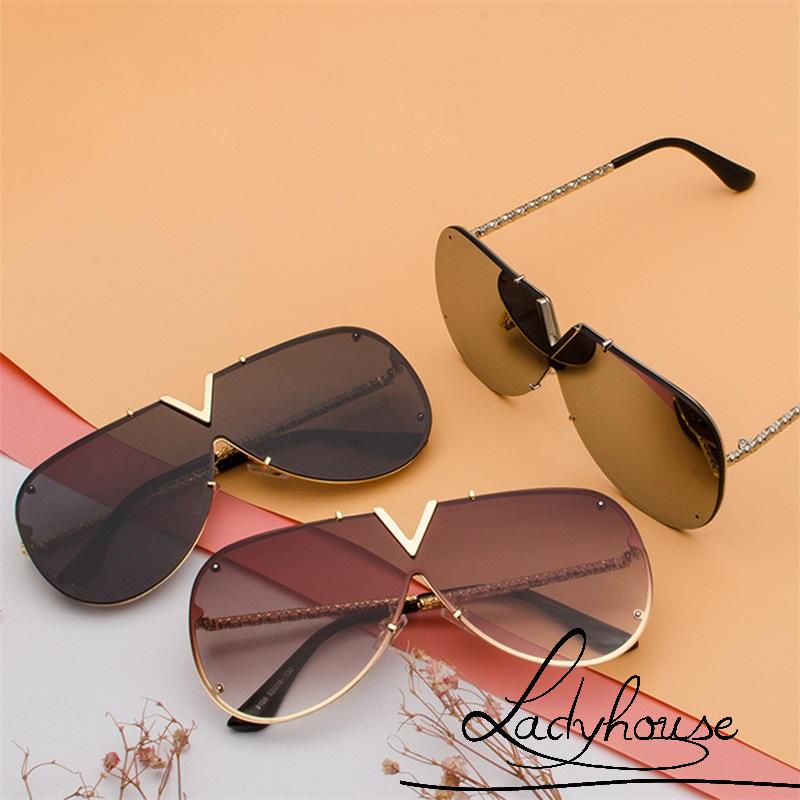 Kính Mát Hình Chữ V Chống Tia UV Bảo Vệ Mắt Dành Cho Người Lớn