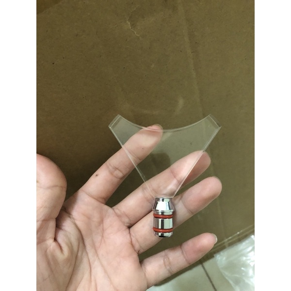Đầu đèn chiếu rộng cả hàm răng sử dụng cả cho đính đá và tẩy trắng răng