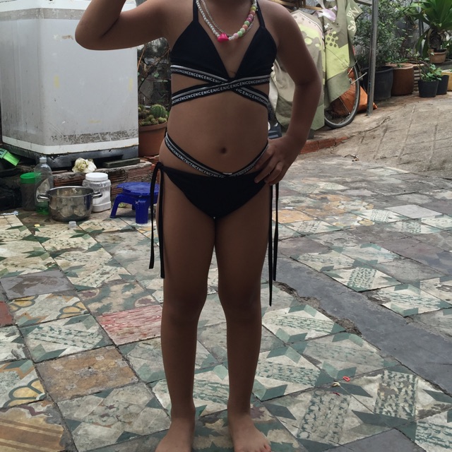 Bikini cho bé