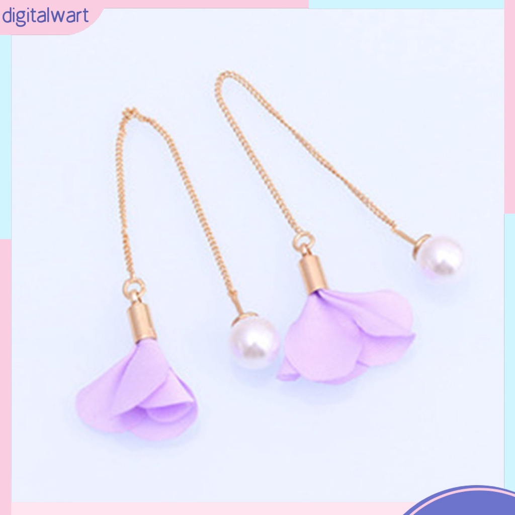 Cặp khuyên tai thiết kế đính hoa rủ dài và ngọc trai nhân tạo sang trọng dành cho nữ