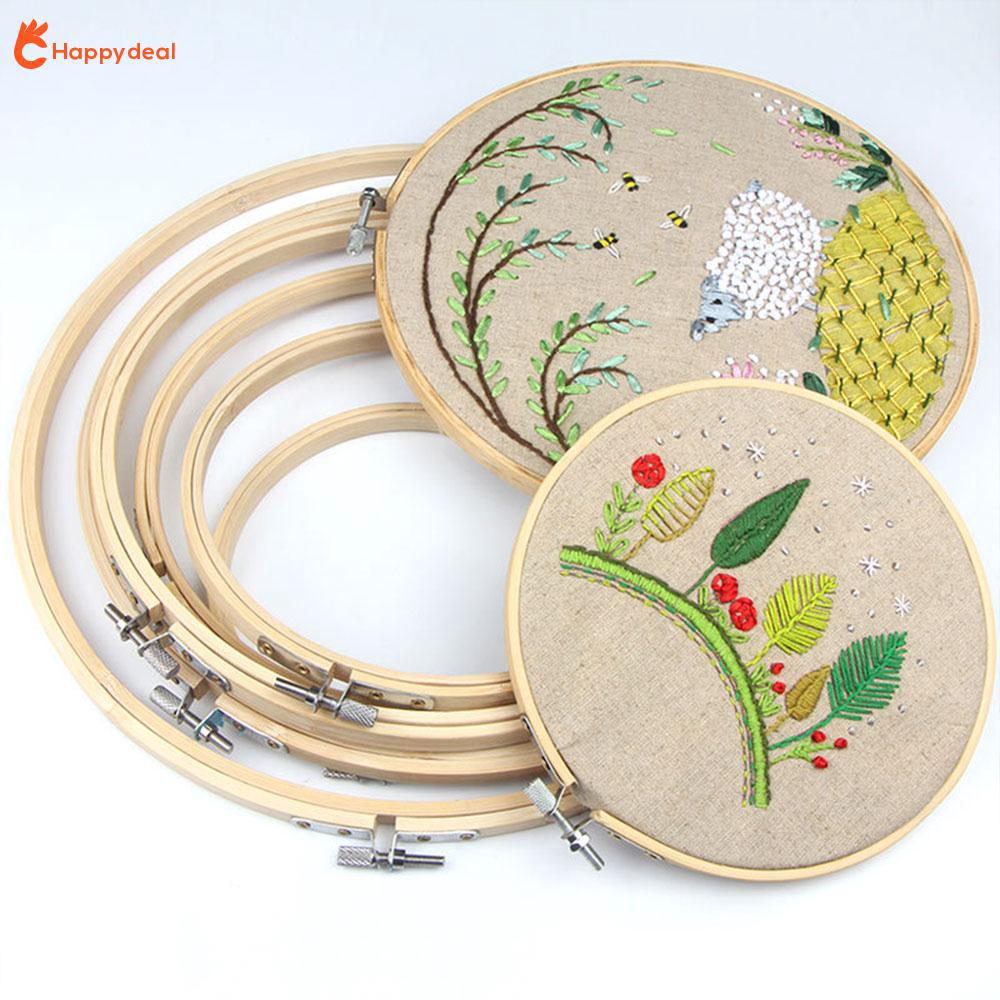 Khung thêu tranh cầm tay bằng chất liệu gỗ tre và hợp kim màu vàng nhạt hình tròn kiểu dáng hữu ích chuyên nghiệp
