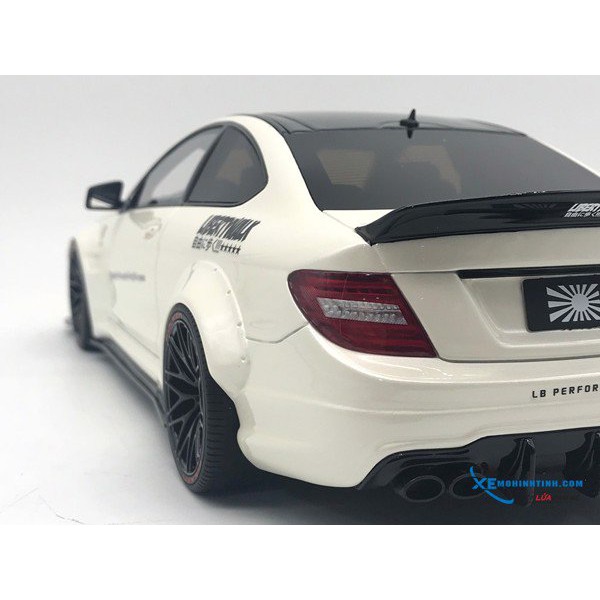 MẪU XE MÔ HÌNH TĨNH : Mercedes-Benz C63 LB Walk 1:18 GTSpirit ( Trắng )