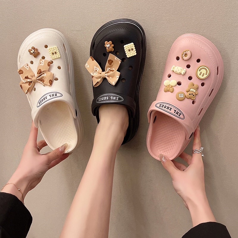 Dép sục nữ đế cao ulzzang có sẵn siêu nhẹ êm kèm sticker - Dép bánh mì cross độn đế cute full size 35-40