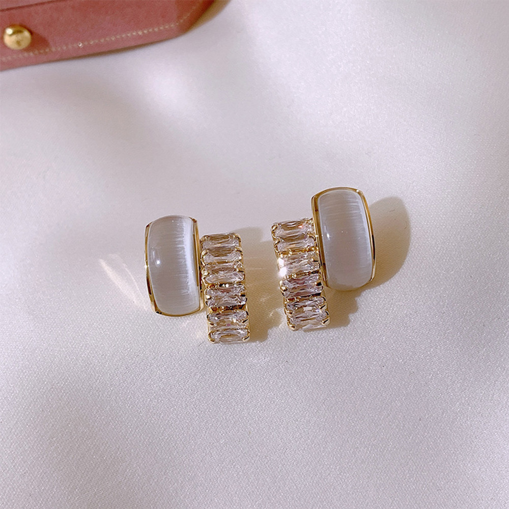 Khuyên tai hợp kim đính đá thiết kế sang trọng thời trang cho nữ