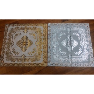 Combo 2 khăn trải bàn ren hoa nổi hình vuông 50x50cm