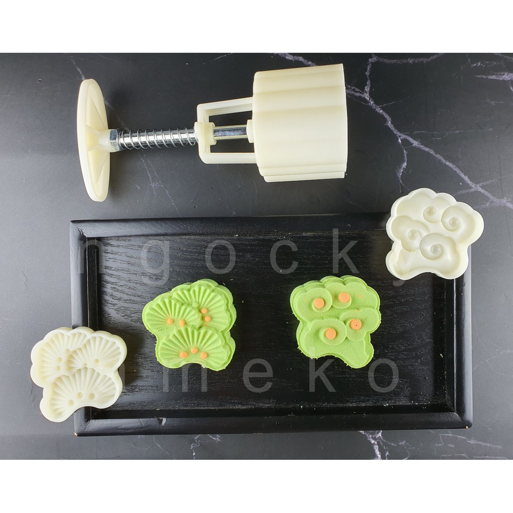 NQ00815 - KHUÔN LÒ XO BÁNH TRUNG THU / BÁNH DỨA (THƠM) HÌNH LÁ TÙNG/ ĐÁM MÂY 50G
