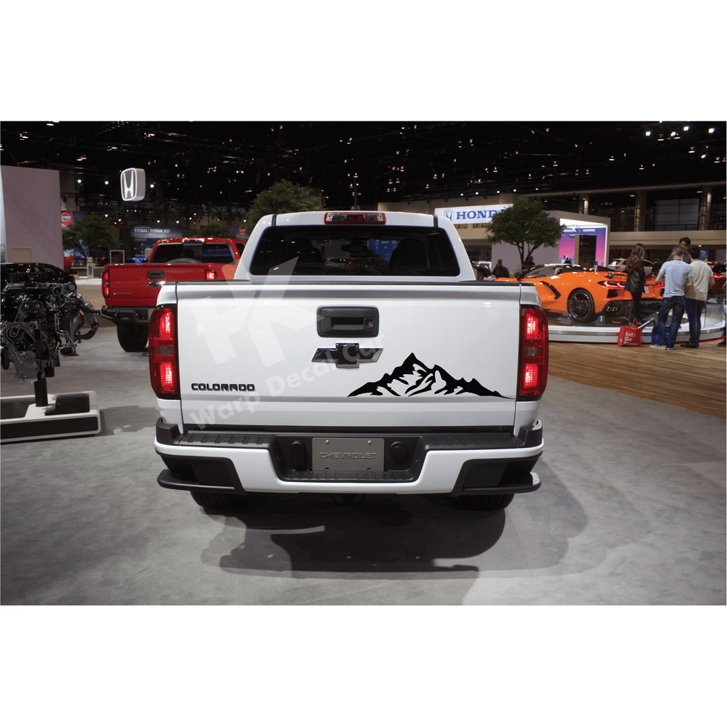 Tem xe Colorado phong cách thể thao- decal Colorado