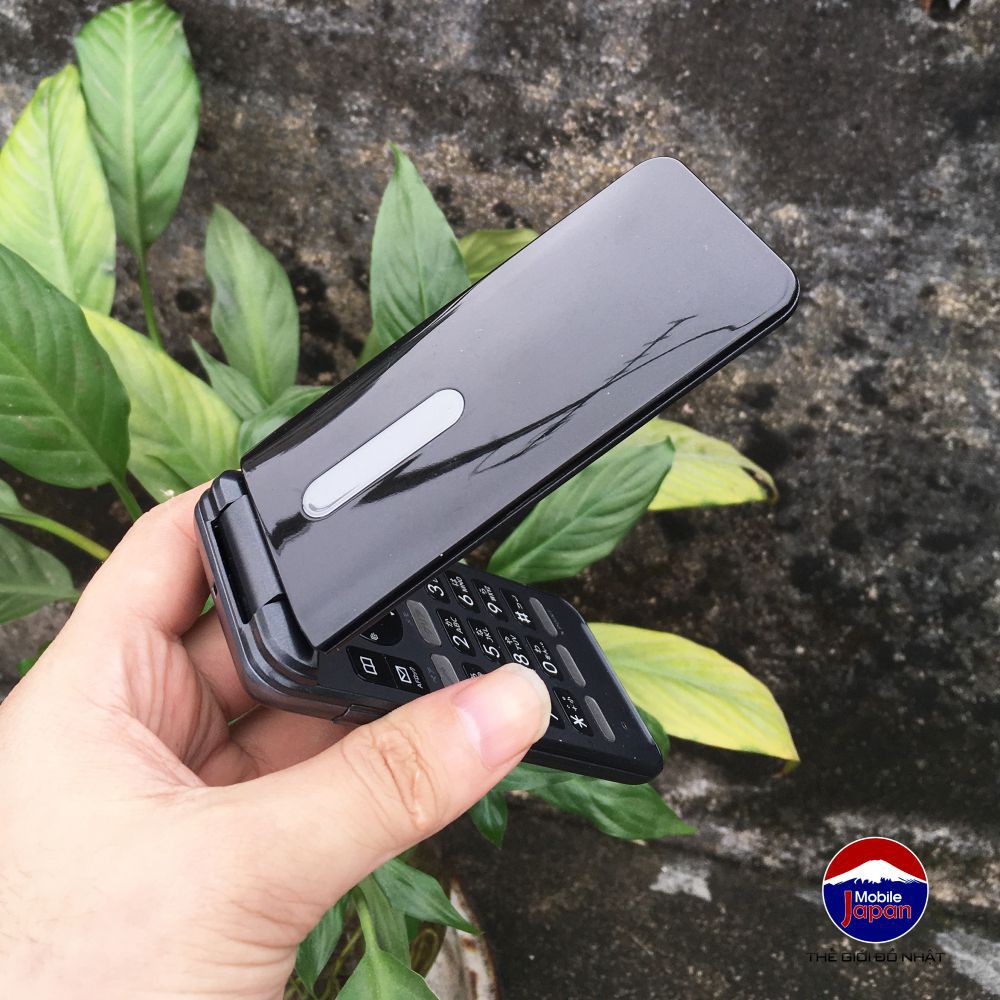 Điện Thoại Kyocera KYF31 nhật bản chính hãng like new -Máy nắp gập siêu bền, chống nước, chống trầy xước | BigBuy360 - bigbuy360.vn