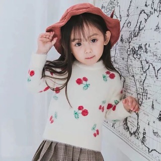 Len lông thỏ cho bé gái