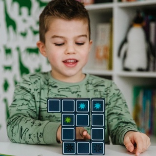 Smart Games SHOOTING STARS Puzzle Game