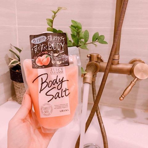 Muối Tắm Tẩy Da Chết Trắng Da Utena Juicy Salt Body Scrub 300g
