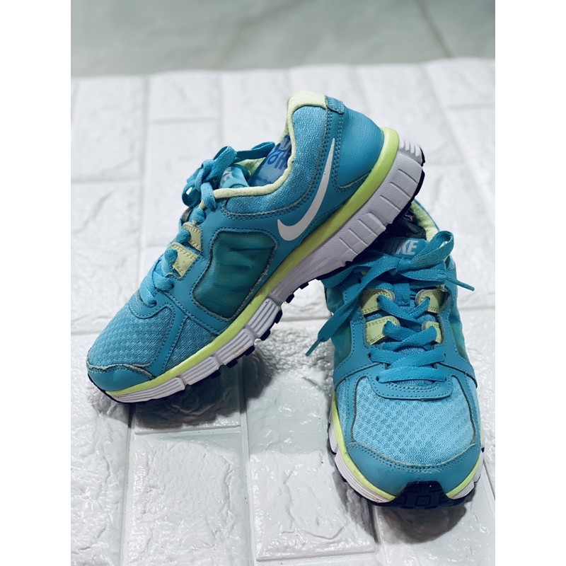 Giày thể thao 2hand Sale