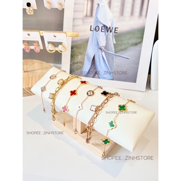 Giá treo lắc, vòng tay sang trọng