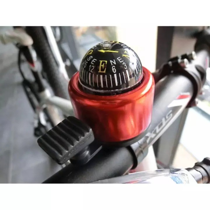 Chuông gắn tay cầm kiêm la bàn định hướng cho xe đạp xe máy vừa dẽ thương vừa hữu ích | BigBuy360 - bigbuy360.vn