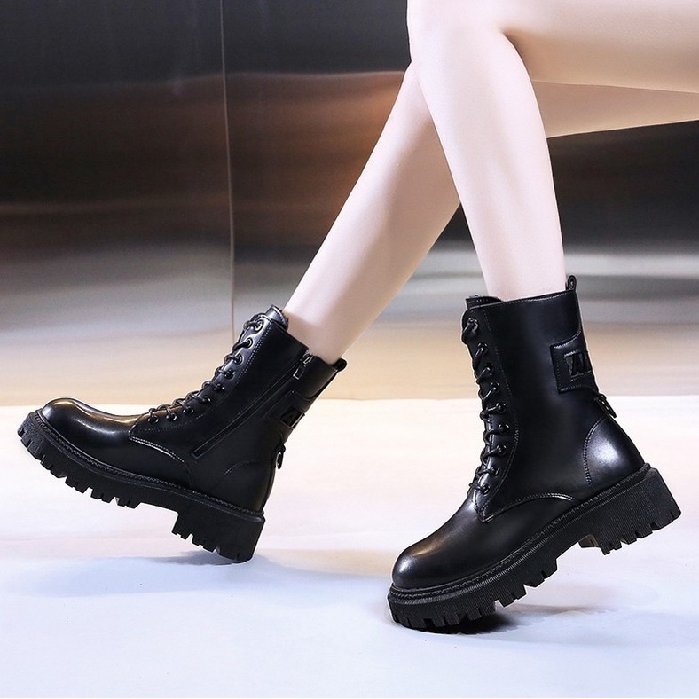 COMBAT BOOTS MŨI TRÒN THẮT DÂY DA MỜ