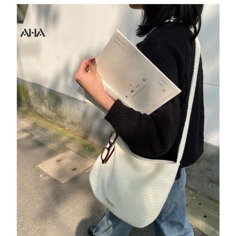 Túi xách AHA official cỡ lớn thời trang sành điệu dành cho nữ