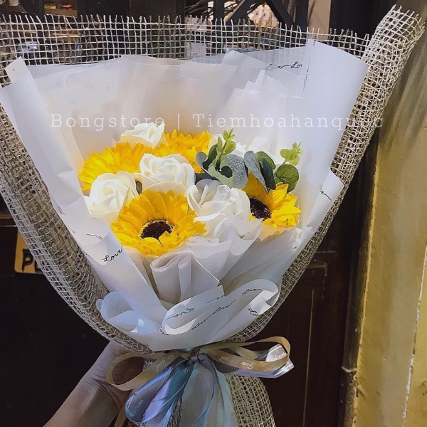 Bó hoa sáp hướng dương mix lá táo quà tặng tốt nghiệp, quà tặng sinh nhật cực xinh