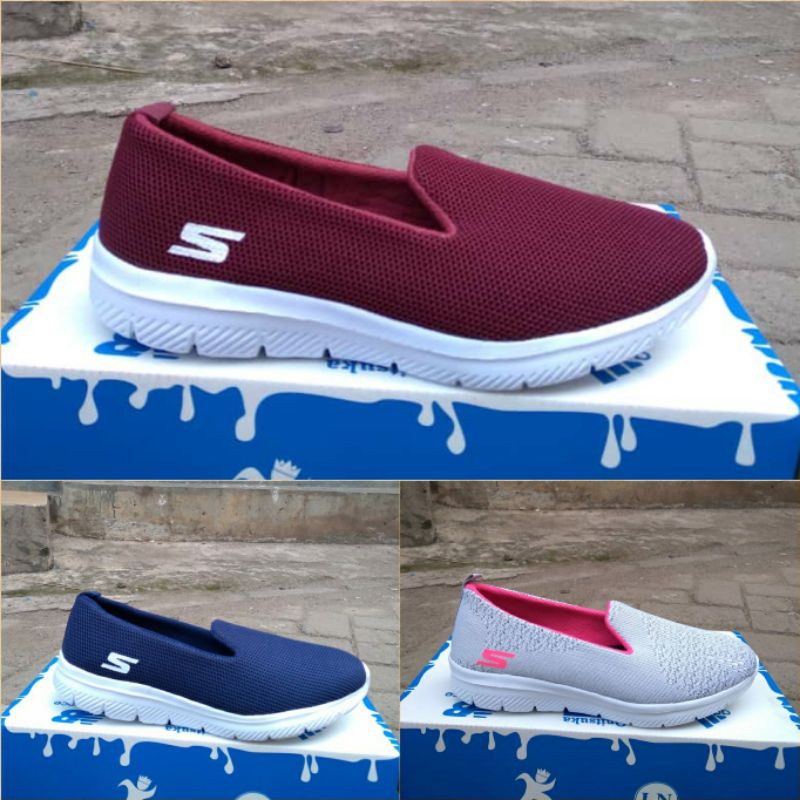 SKECHERS Giày Lười Thời Trang Cho Nữ