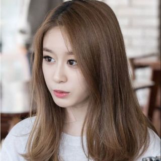 Thuốc nhuộm tóc màu nâu đồng tặng kèm oxy trợ nhuộm và bao tay xốp