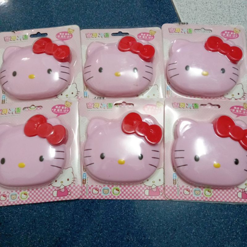 Gương mini RẺ VÔ ĐỊCH gương Hello Kitty đáng iu kèm lược