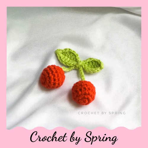 MÓC KHOÁ LEN ĐAN QUẢ CHERRY BÉ XINH l crochetbyspring