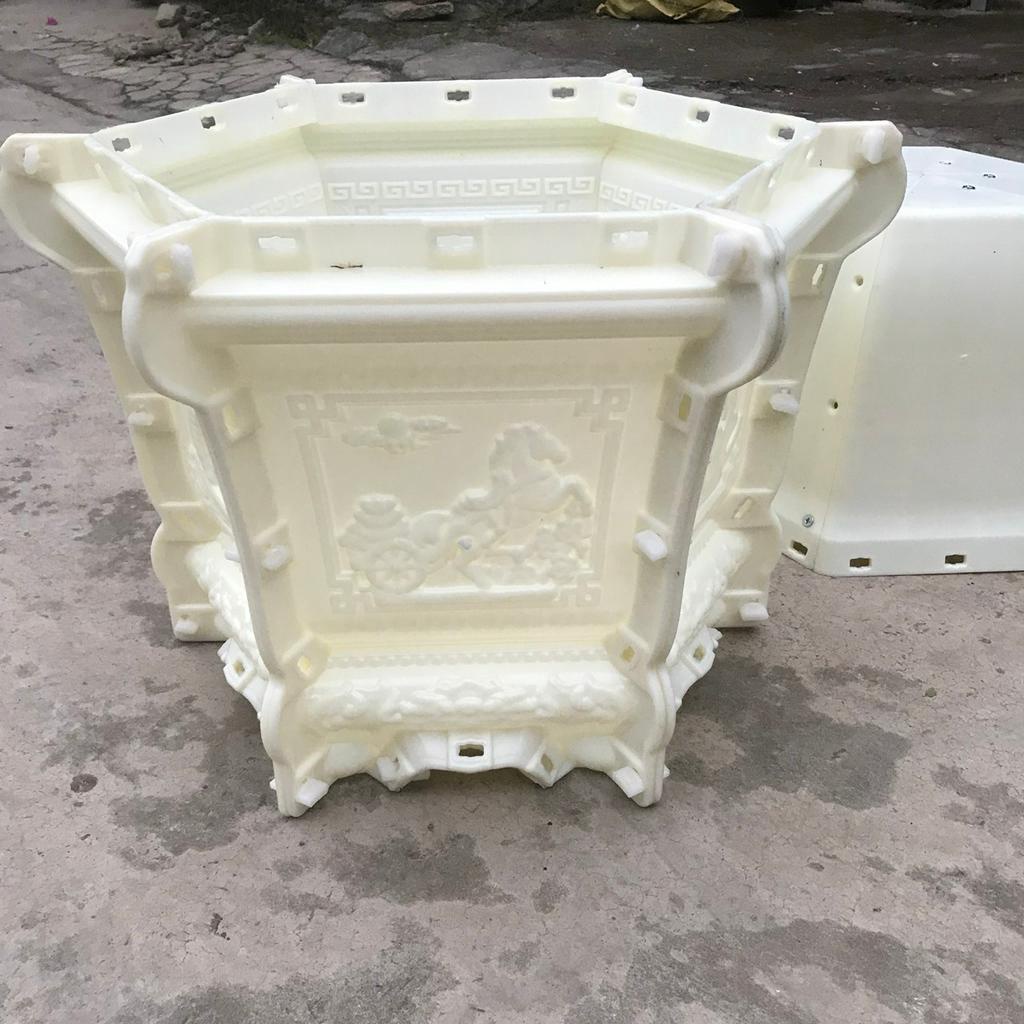 Khuôn chậu lục giác 48 chân liền mẫu thuyền ngựa tài lộc