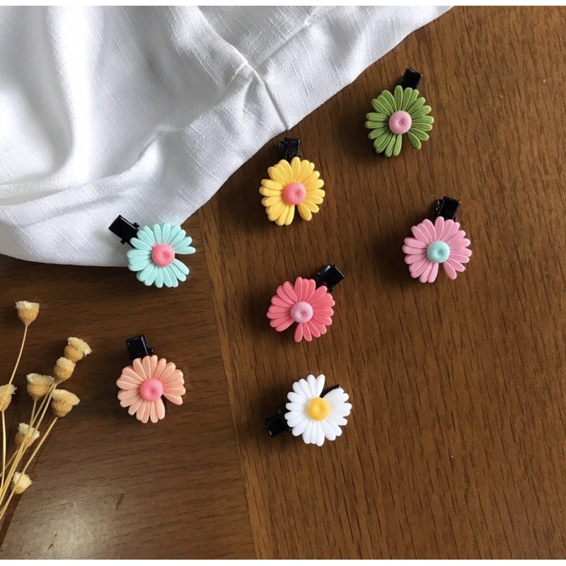 kẹp mái hình hoa cúc xinh cho bé gái