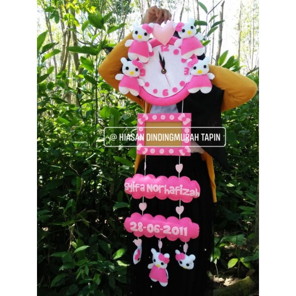 Đồng Hồ Treo Tường Hình HELLO KITTY Xinh Xắn