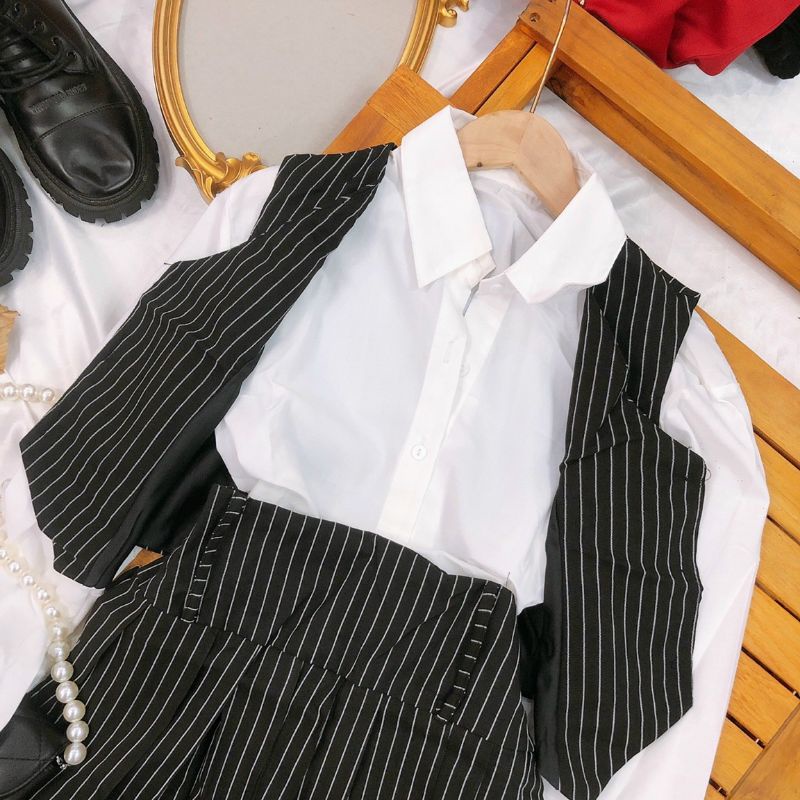Set 3 món gile sọc phối sơ mi và chân váy