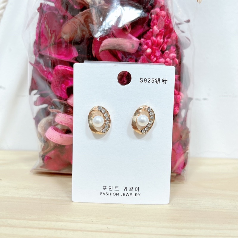 bông tai châu đính đá sang chảnh phong cách hàn quốc