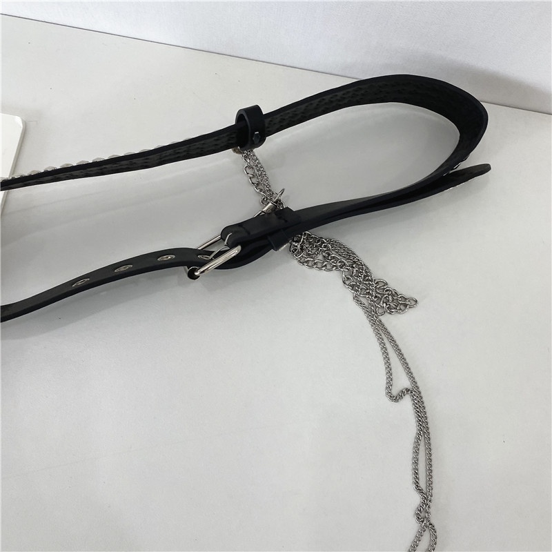 Thắt lưng khóa vuông đính đinh tán phong cách thời trang