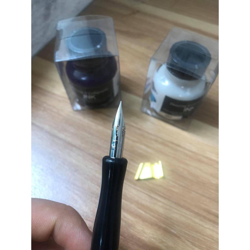 Combo quản chéo kèm lò xo nam châm + ngòi G trắng + mực viết vẽ Diamine