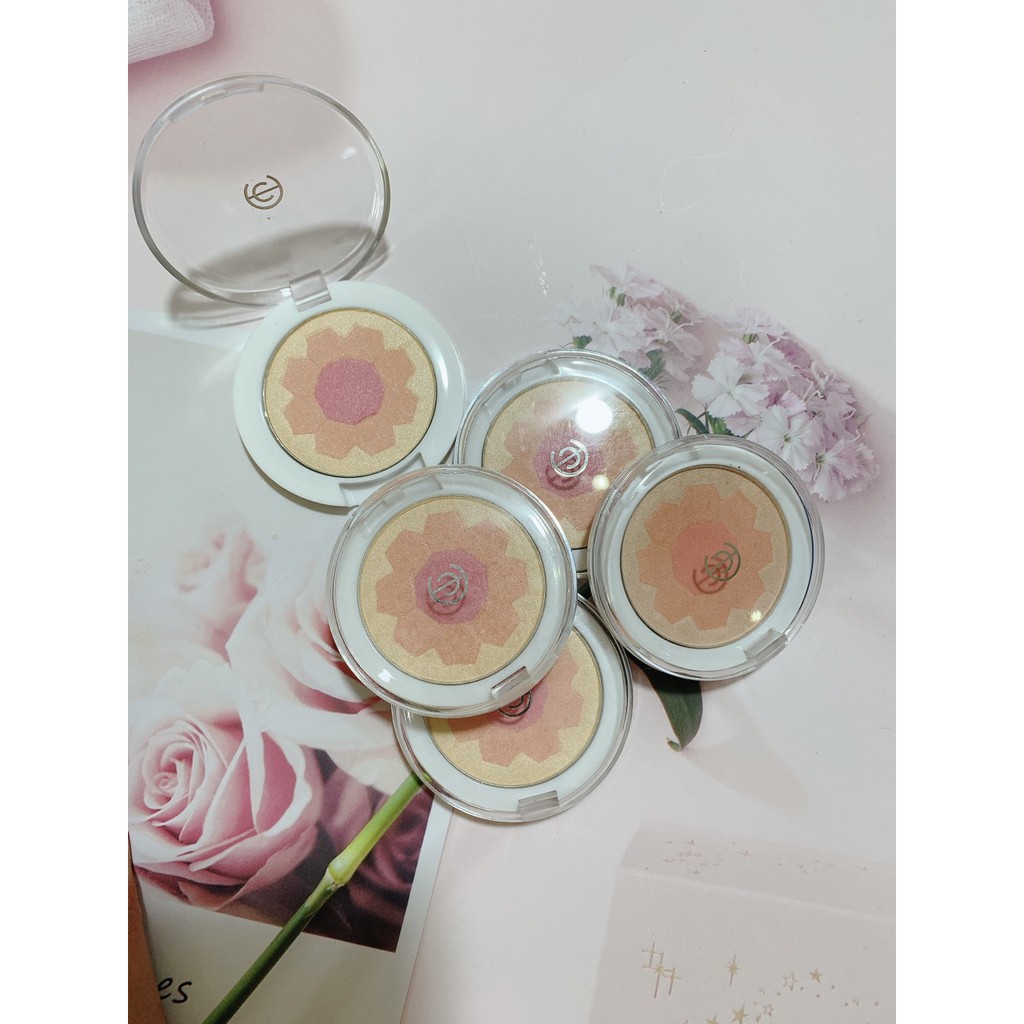 [KHUYÊN DÙNG] Phấn má hồng Flower Cheek Blush siêu mềm mịn - Túi xách Chip Xinh