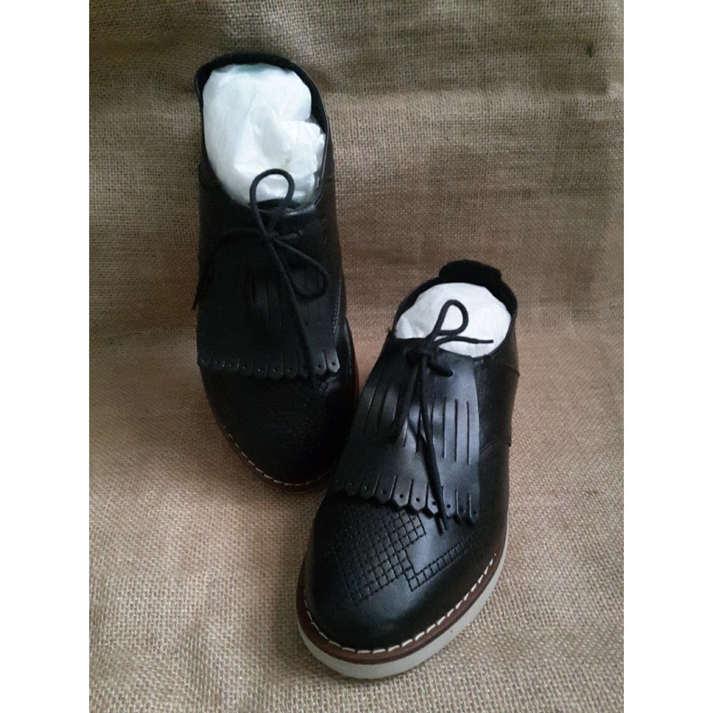 Giày loafer cá tính