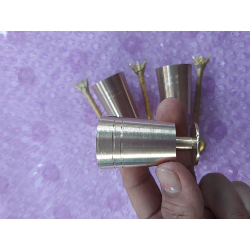 Cối giã trầu đồng bé