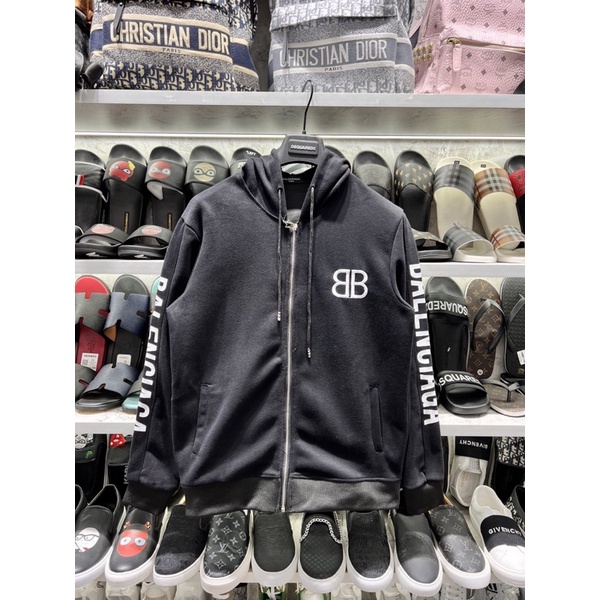 Bộ thể thoa nam nữ hoạ tiết thêu chữ cực nét