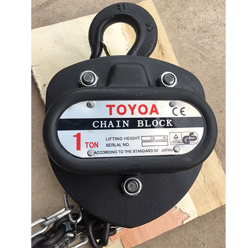 Pa lăng xích kéo tay TOYOA 1 TẤN 2.5M/ 5M