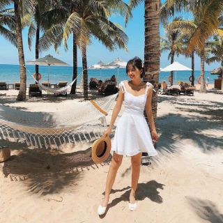 Đầm xô trắng mút ngực cột vai (có cận vải)