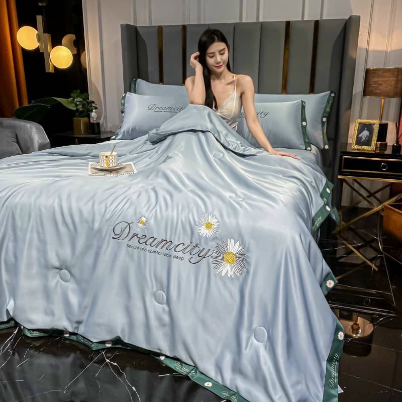 Trọn bộ chăn ga gối hè lụa 4 món chăn trần mềm mịn , mát lạnh cho mùa hè