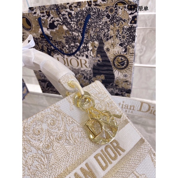 Túi xách diỏr D Lite thêu sz 24 hàng chuẩn siêu nét