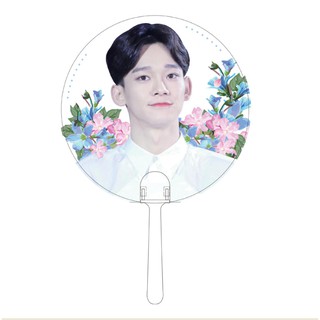 Quạt trong cầm tay EXO