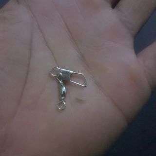Khóa link câu cá mani chất liệu inox