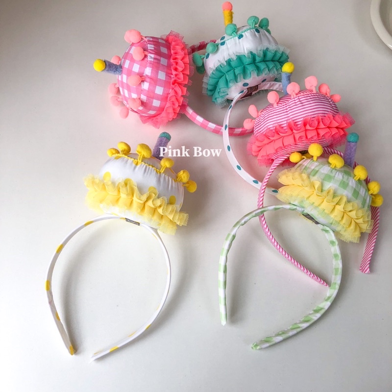 Cài tóc bằng vải hình bánh kem 1 cây nến kiểu CARO/CHẤM BI/SỌC