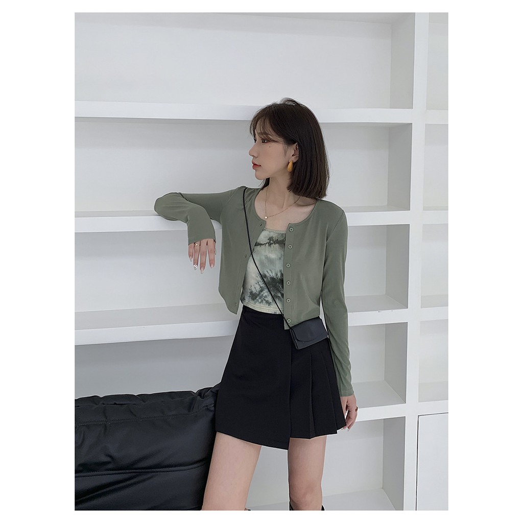 Chân váy xếp ly ngắn chữ a phong cách LAMODE, chân váy chữ a ngắn xếp ly có quần mặc bên trong | BigBuy360 - bigbuy360.vn