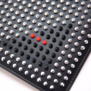 Clutch đính đá cá tính