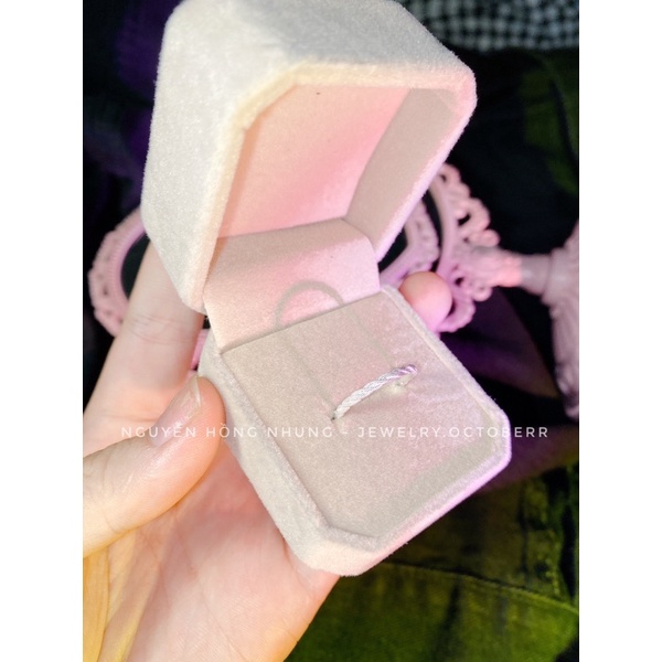 Hộp đựng nhẫn bằng nhung